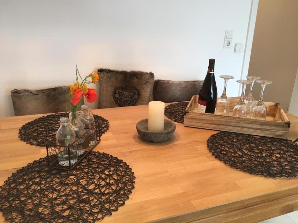 Schoene Ferienwohnung 2,5 Zimmer In Stadtnaehe Mit Eigenem Hofgarten Balingen Eksteriør bilde