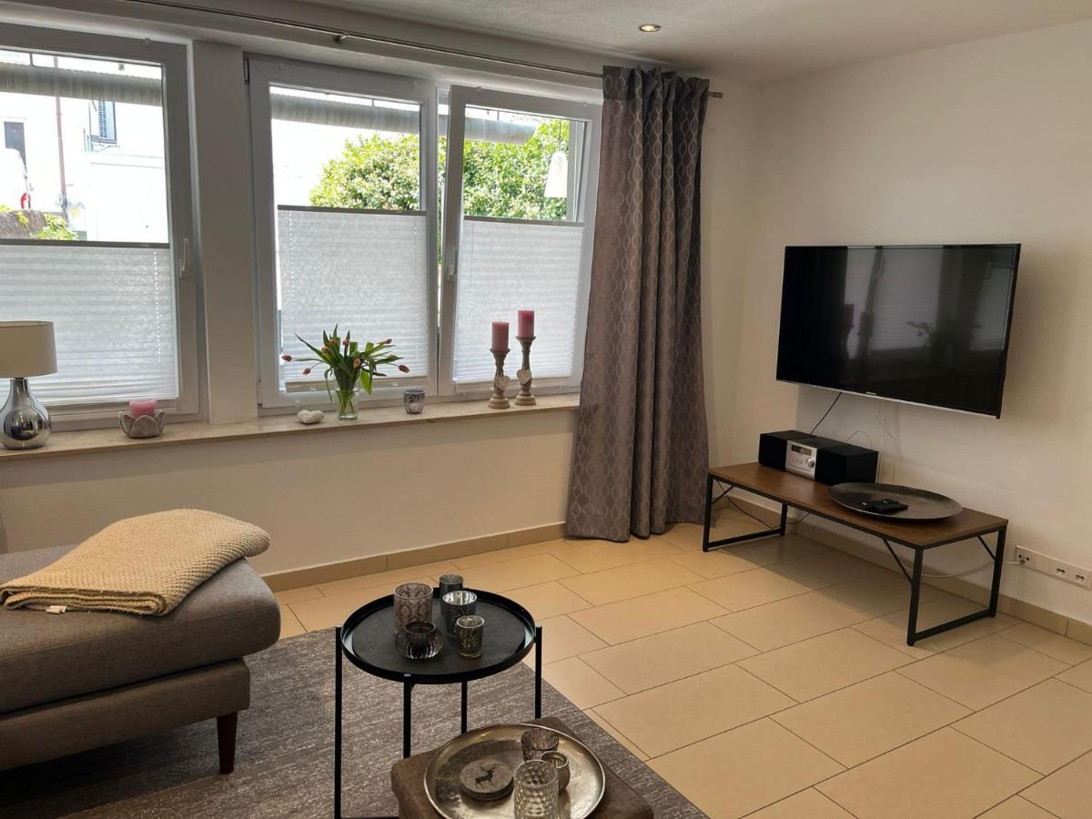 Schoene Ferienwohnung 2,5 Zimmer In Stadtnaehe Mit Eigenem Hofgarten Balingen Eksteriør bilde