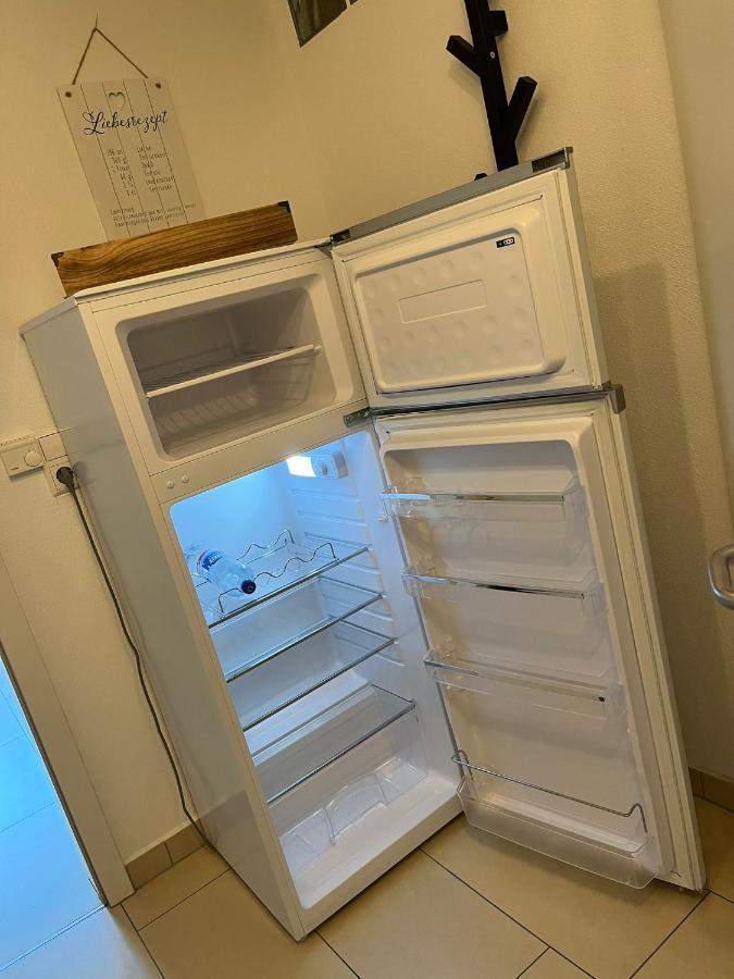 Schoene Ferienwohnung 2,5 Zimmer In Stadtnaehe Mit Eigenem Hofgarten Balingen Eksteriør bilde