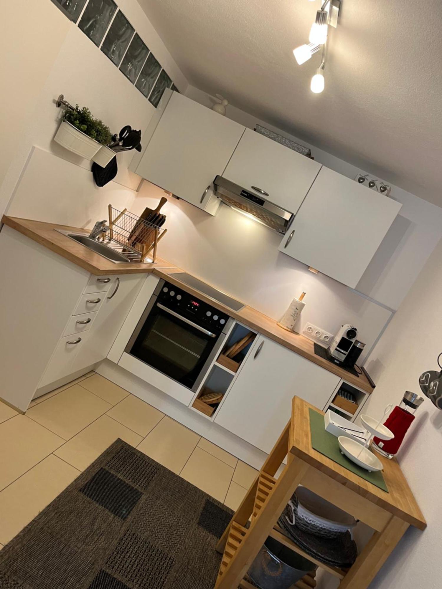 Schoene Ferienwohnung 2,5 Zimmer In Stadtnaehe Mit Eigenem Hofgarten Balingen Eksteriør bilde